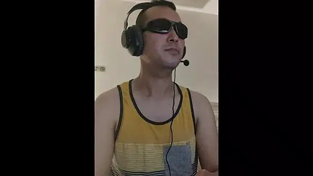 Snapshot of Yeye25199 chatting on March 2, 9:42 am Yeye25199 online show from March 2, 9:42 am