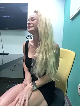 Snapshot of CindyOcean chatting on February 21, 1:33 pm CindyOcean online show from February 21, 1:33 pm