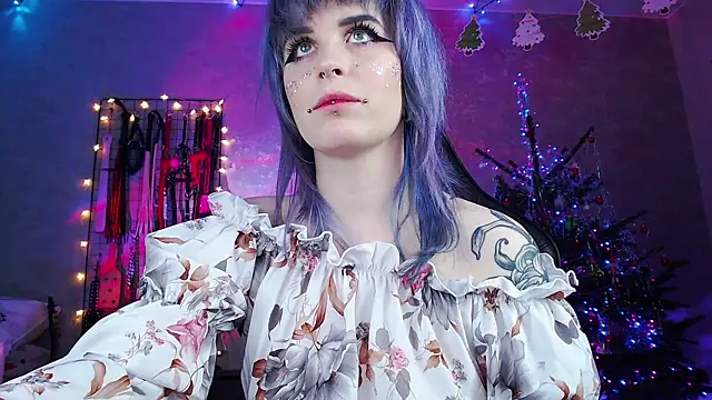 Snapshot of Unholy_Eva chatting on December 31, 2:19 am Unholy Eva online show from December 31, 2:19 am