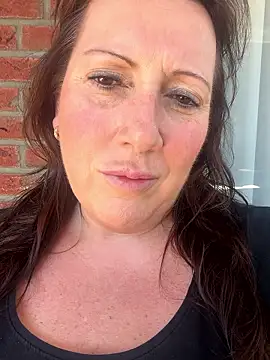 xsexycurvymilf online show from April 8, 11:32 am