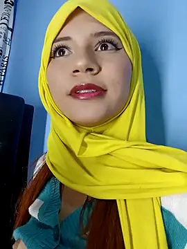Snapshot of hanaa_18 chatting on December 10, 5:07 am hanaa 18 online show from December 10, 5:07 am