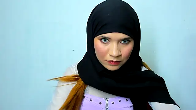 Snapshot of hanaa_18 chatting on February 7, 9:37 pm hanaa 18 online show from February 7, 9:37 pm