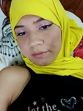 Snapshot of hanaa_18 chatting on February 16, 1:05 pm hanaa 18 online show from February 16, 1:05 pm
