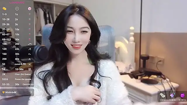 Snapshot of vyizh- chatting on December 11, 5:10 am vyizh- online show from December 11, 5:10 am