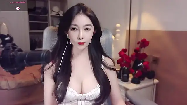 Snapshot of vyizh- chatting on March 14, 2:41 pm vyizh- online show from March 14, 2:41 pm