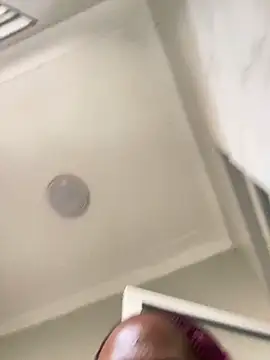 Snapshot of Dellah26 chatting on April 1, 7:42 am Dellah26 online show from April 1, 7:42 am