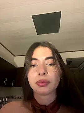 Coralinee 01 online show from December 17, 2:28 am