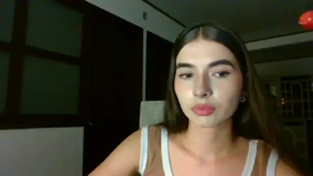 Coralinee 01 online show from January 8, 12:24 am