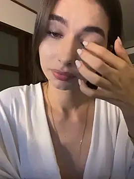 Coralinee 01 online show from May 20, 11:55 pm