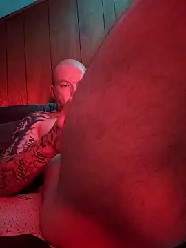 nicedicknicetats online show from October 19, 9:43 am