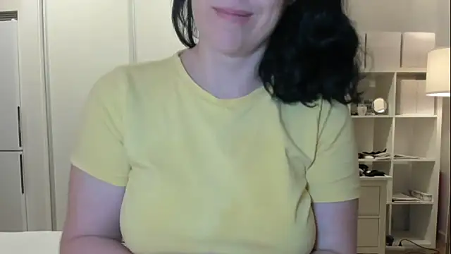 emmita69  online show from October 11, 5:17 am