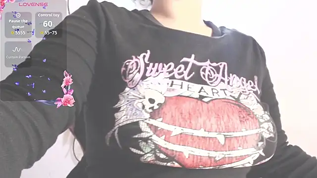 Snapshot of Amara18_ chatting on November 16, 5:02 am Amara18 online show from November 16, 5:02 am