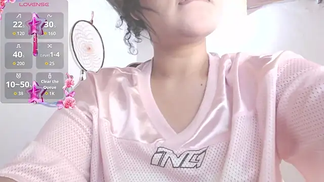 Snapshot of Amara18_ chatting on November 25, 2:17 pm Amara18 online show from November 25, 2:17 pm