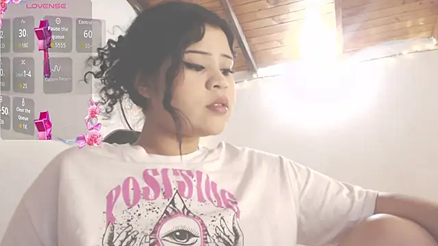 Snapshot of Amara18_ chatting on February 7, 11:41 pm Amara18 online show from February 7, 11:41 pm