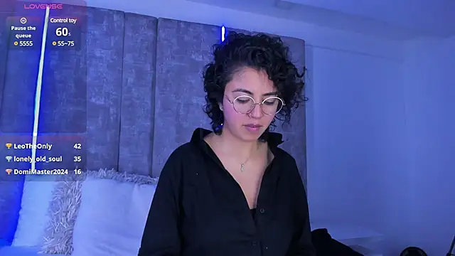 Amareto  online show from January 8, 5:59 pm