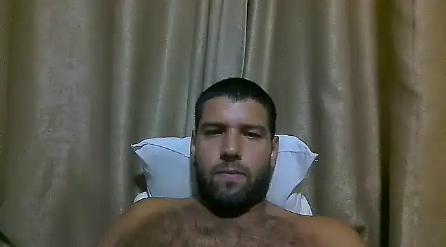 Snapshot of Luksmen chatting on February 23, 11:04 pm Luksmen online show from February 23, 11:04 pm