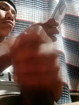 Snapshot of Moreno1813 chatting on February 8, 9:56 am Moreno1813 online show from February 8, 9:56 am