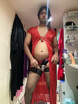 Snapshot of PunyClick8 chatting on September 29, 2:06 am PunyClick8 online show from September 29, 2:06 am