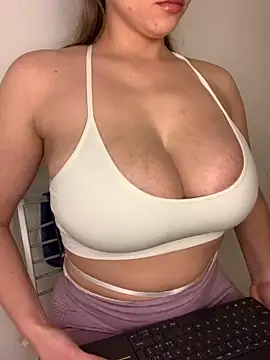 Snapshot of Nayafreaky chatting on January 19, 7:26 pm Nayafreaky online show from January 19, 7:26 pm