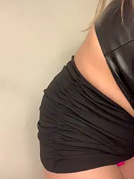 Snapshot of Nayafreaky chatting on February 24, 12:41 am Nayafreaky online show from February 24, 12:41 am