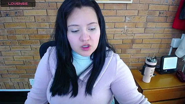 dannarossy  online show from February 26, 4:36 am
