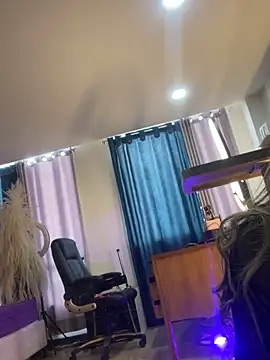 Snapshot of Ammy_Castro chatting on February 19, 9:11 pm Ammy Castro online show from February 19, 9:11 pm