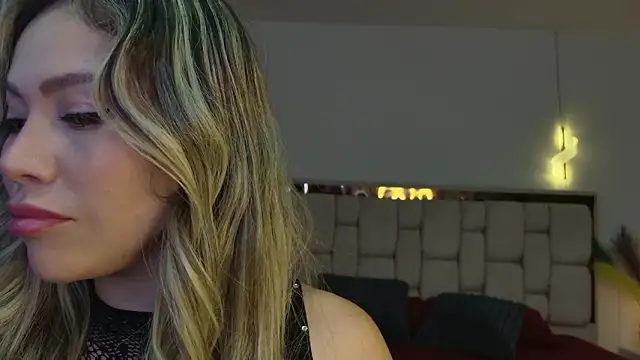 Snapshot of Ammy_Castro chatting on March 11, 10:49 pm Ammy Castro online show from March 11, 10:49 pm