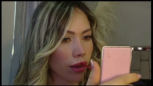 Snapshot of Ammy_Castro chatting on March 15, 9:21 pm Ammy Castro online show from March 15, 9:21 pm
