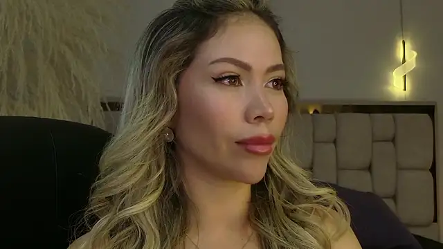 Snapshot of Ammy_Castro chatting on March 19, 9:30 pm Ammy Castro online show from March 19, 9:30 pm