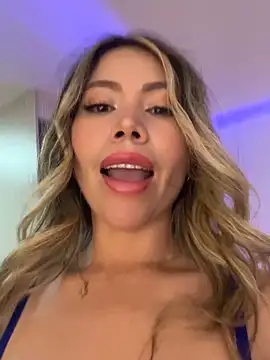 Snapshot of Ammy_Castro chatting on March 26, 10:26 pm Ammy Castro online show from March 26, 10:26 pm
