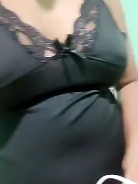 Snapshot of Kunchiii chatting on April 2, 2:26 pm Kunchiii online show from April 2, 2:26 pm