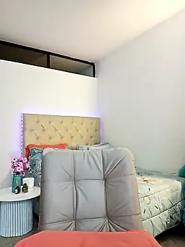 Helleamazing online show from October 2, 2:18 am