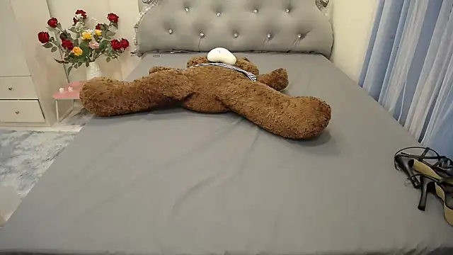 Lavender Sweet online show from January 13, 3:58 pm