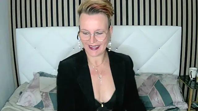 xxNoeliaxx online show from December 22, 8:16 am