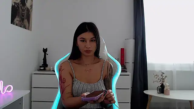 Snapshot of Simply_the_best chatting on October 10, 1:32 pm Simply the best online show from October 10, 1:32 pm