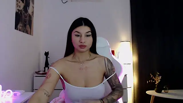 Snapshot of Simply_the_best chatting on November 24, 4:40 pm Simply the best online show from November 24, 4:40 pm