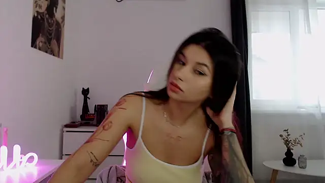 Snapshot of Simply_the_best chatting on November 28, 1:25 pm Simply the best online show from November 28, 1:25 pm