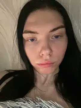 Lisaaa Alisa online show from March 1, 8:10 pm