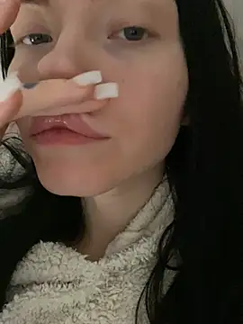 Lisaaa Alisa online show from March 10, 7:07 pm