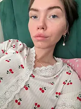 Lisaaa Alisa online show from April 26, 2:20 am