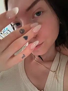 Lisaaa Alisa online show from May 7, 11:26 am