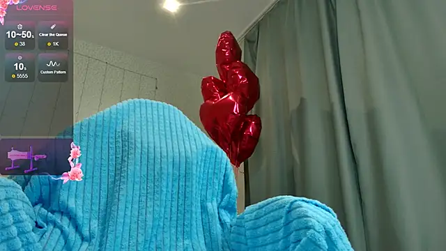 Snapshot of oliviiaa chatting on March 17, 12:37 am oliviiaa online show from March 17, 12:37 am