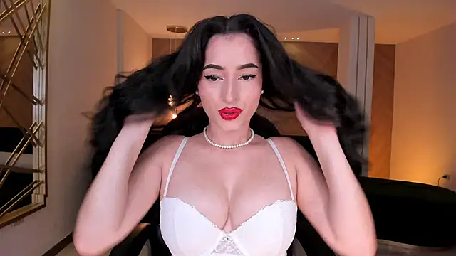 Snapshot of DominiqueVega chatting on December 16, 12:59 am DominiqueVega online show from December 16, 12:59 am