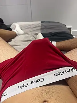 h0rnyguy001 online show from October 2, 10:28 pm