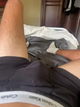 h0rnyguy001 online show from March 24, 12:26 am