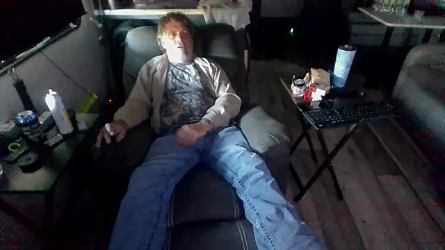 lateniter online show from March 13, 10:27 pm