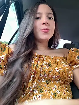 Snapshot of LittleDoll___ chatting on December 5, 12:33 pm LittleDoll online show from December 5, 12:33 pm