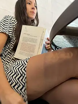 Snapshot of LittleDoll___ chatting on January 6, 2:03 pm LittleDoll online show from January 6, 2:03 pm