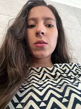 Snapshot of LittleDoll___ chatting on January 6, 5:06 pm LittleDoll online show from January 6, 5:06 pm