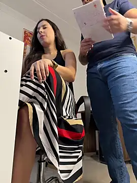 Snapshot of LittleDoll___ chatting on February 10, 12:50 pm LittleDoll online show from February 10, 12:50 pm